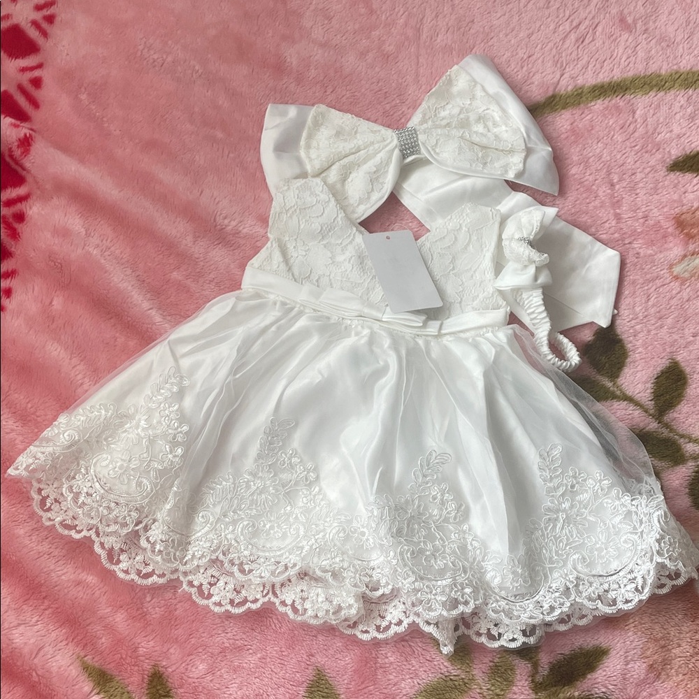 Elegant White Lace Dress with Bow